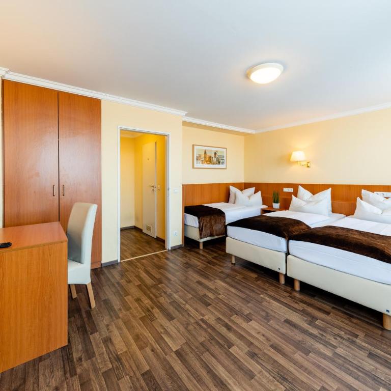 Hotel Royal - Dreibettzimmer - 2