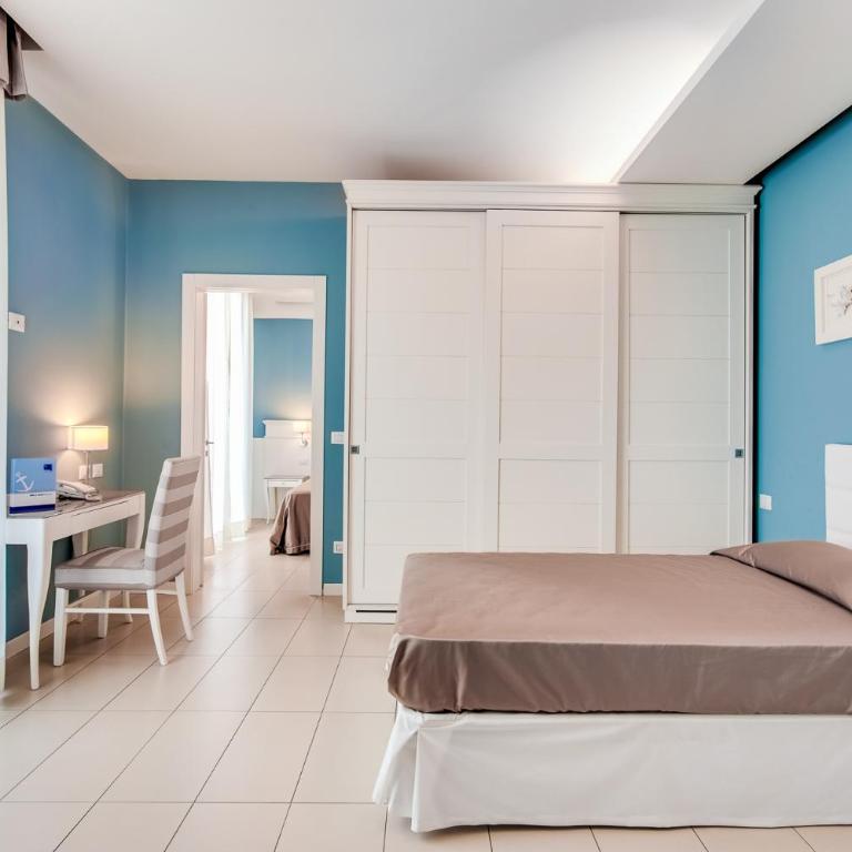 Hotel Nettuno - 2 Chambres Doubles Communicantes - 2