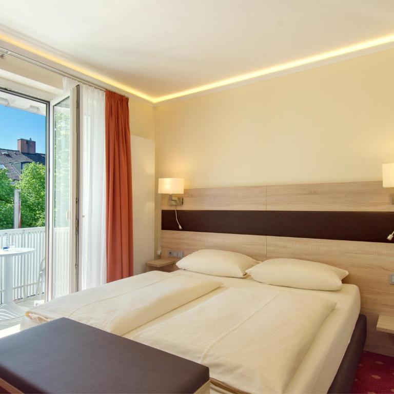 Hotel Kriemhild am Hirschgarten - Doppelzimmer - 3