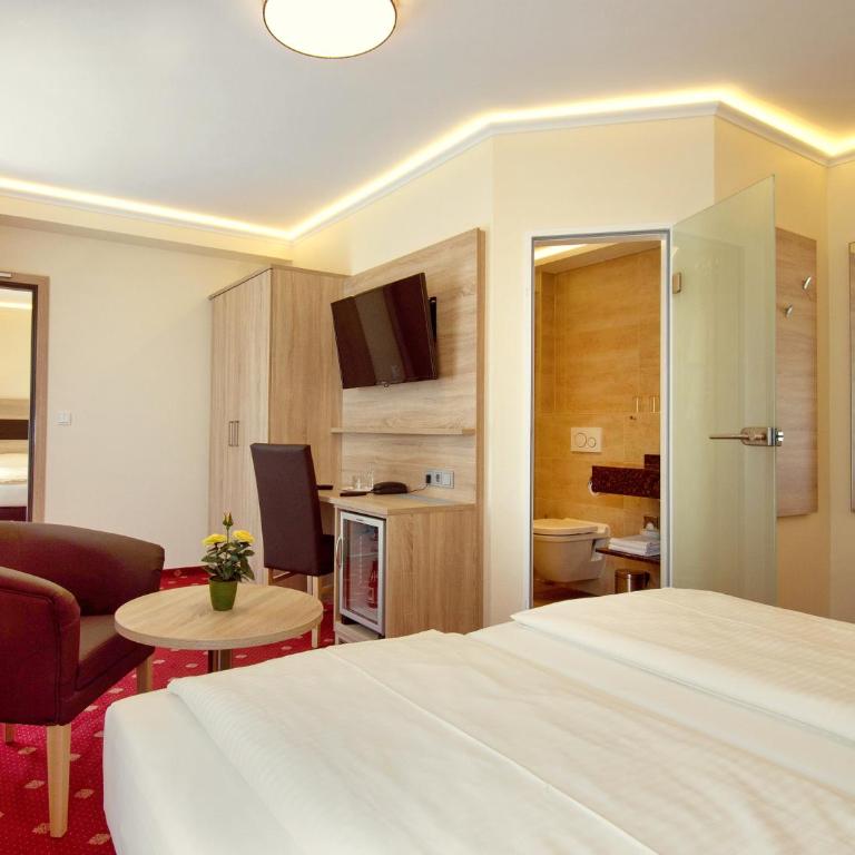 Hotel Kriemhild am Hirschgarten - Doppelzimmer - 1