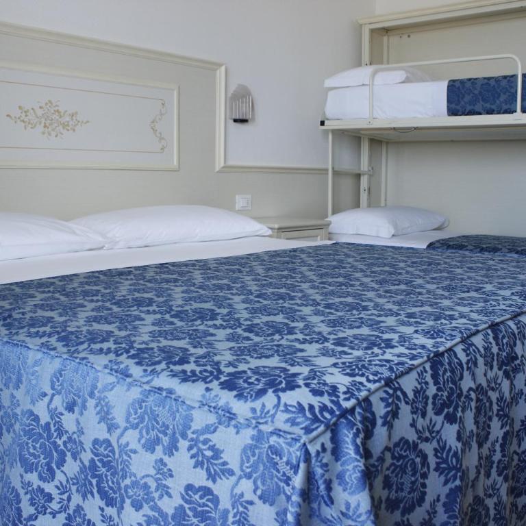 Hotel Principe - Camera Familiare con Vista Mare - 1