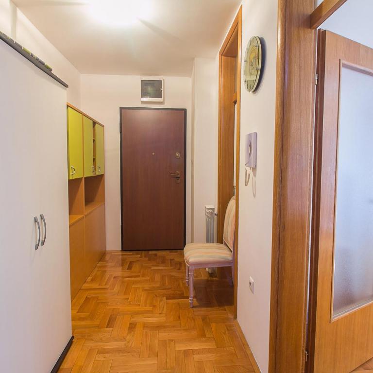 Stan na Dan Banja Luka - Apartman sa Terasom - 21