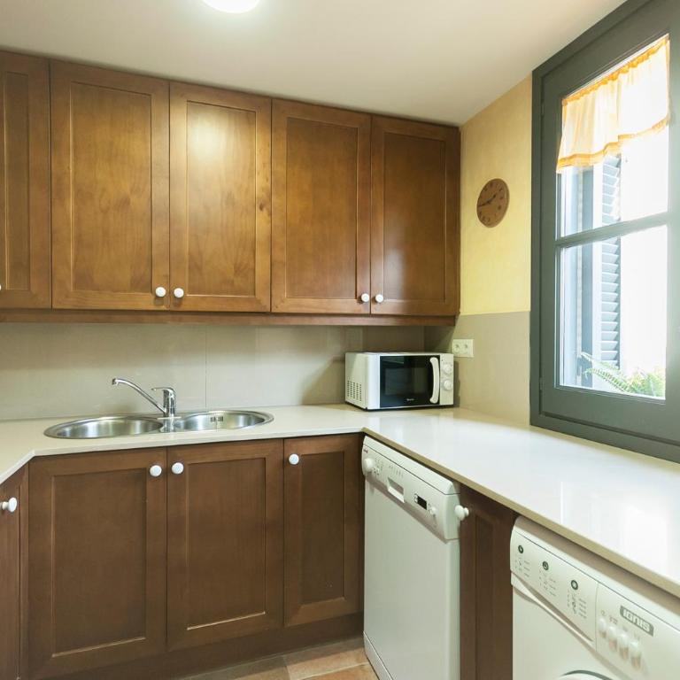 Lets Holidays NICE APARTMENT in the CENTER of TOSSA - Apartamento de 2 dormitorios - 5