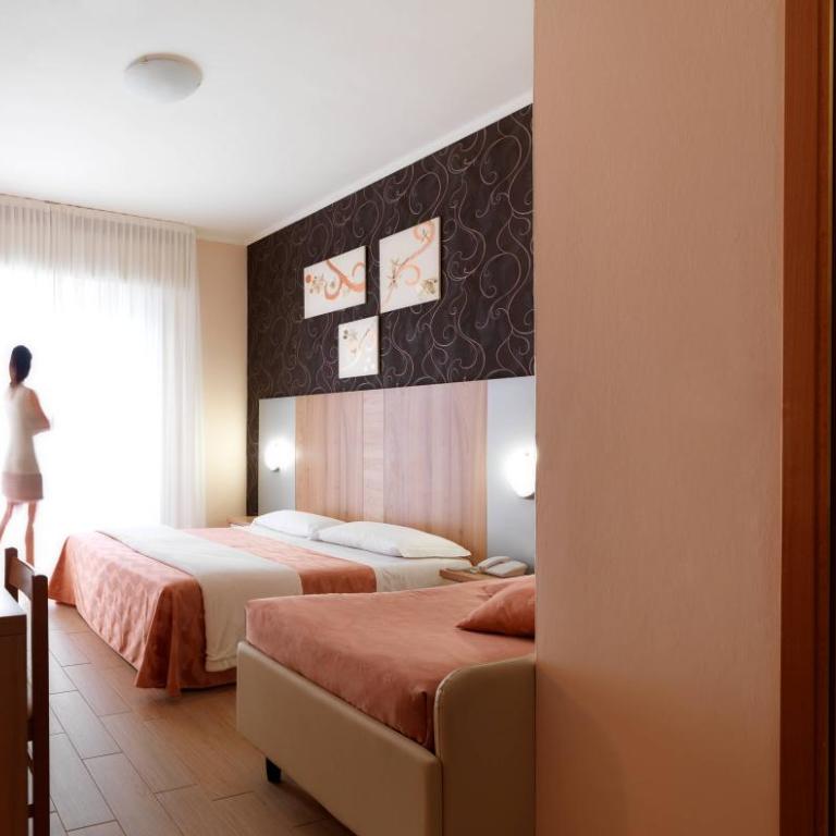 Hotel Ombretta Mare - Camera Tripla Superior - 2