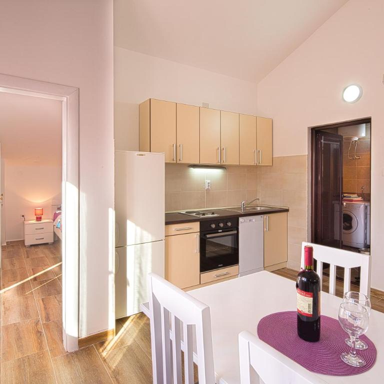 Beluga - One-Bedroom Apartment - 9