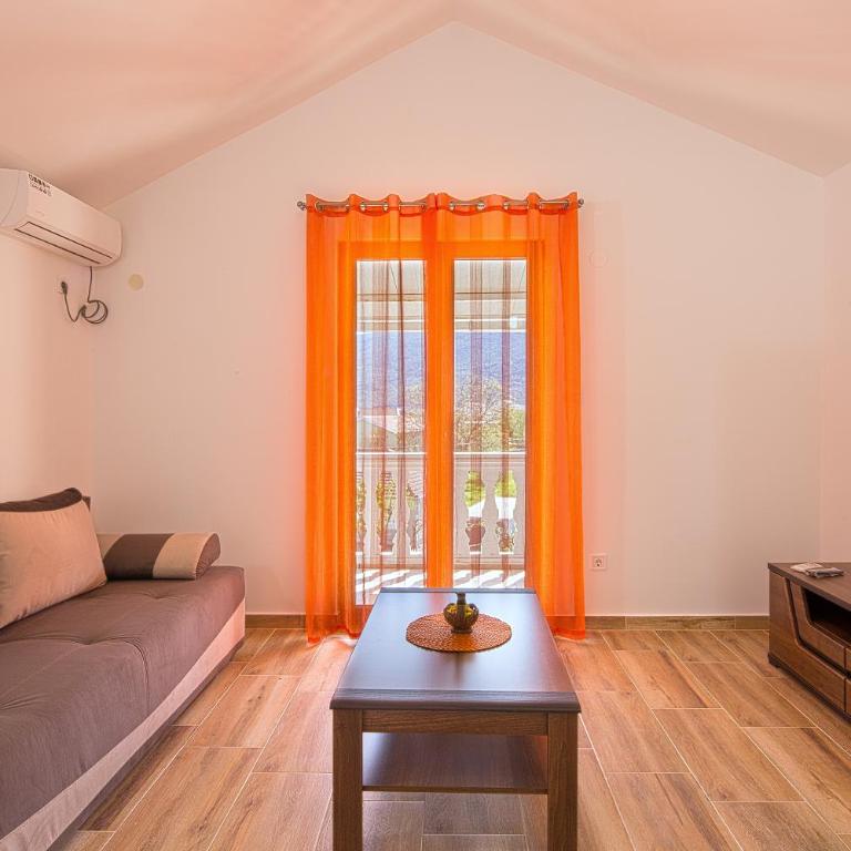 Beluga - One-Bedroom Apartment - 13