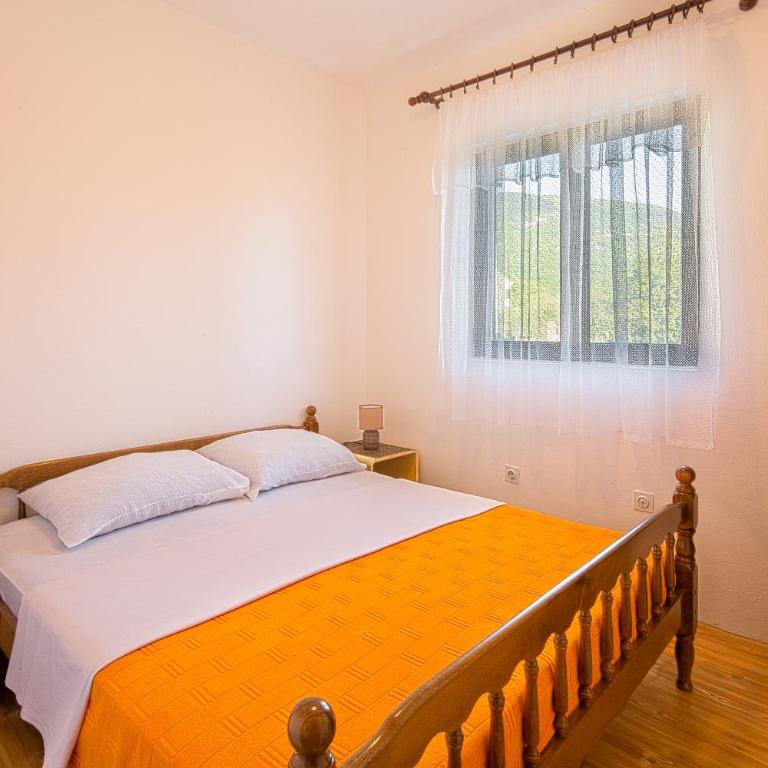 Beluga - Three-Bedroom Apartment - 15