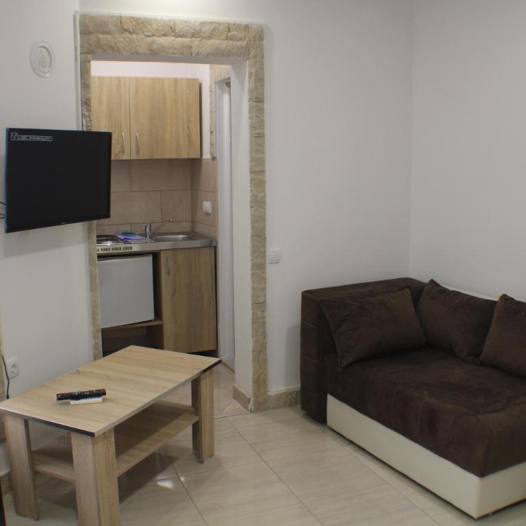 Gjinaj Apartments - Apartment - 8