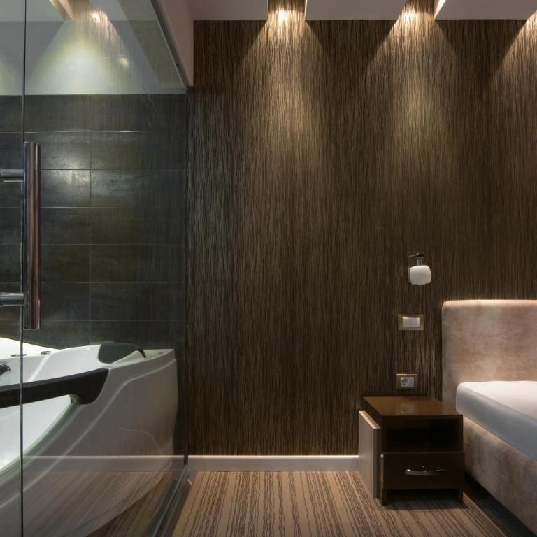 Hotel Ženeva Lux - Comfort One-Bedroom Suite - 19