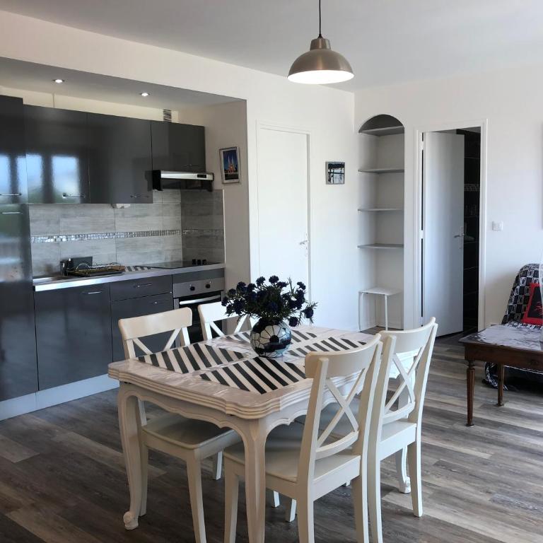 Appart 2 pièces 45m2 Cavalaire/Mer - Appartement - Vue sur Mer - 1