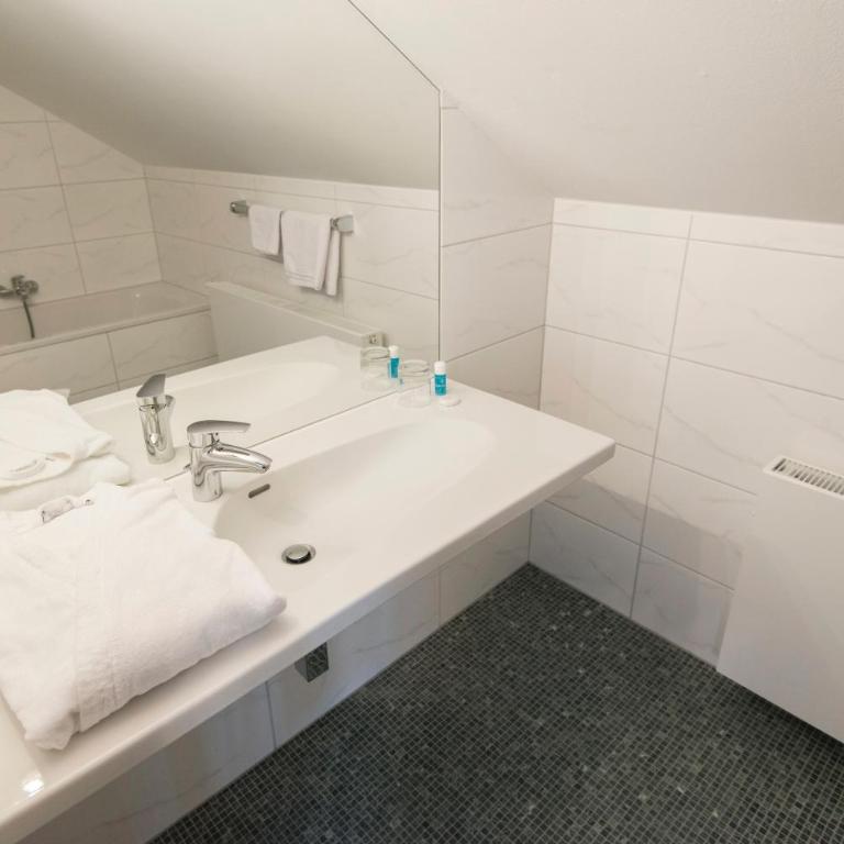 Villa Excelsior Hotel & Kurhaus - Standard Doppelzimmer - 3