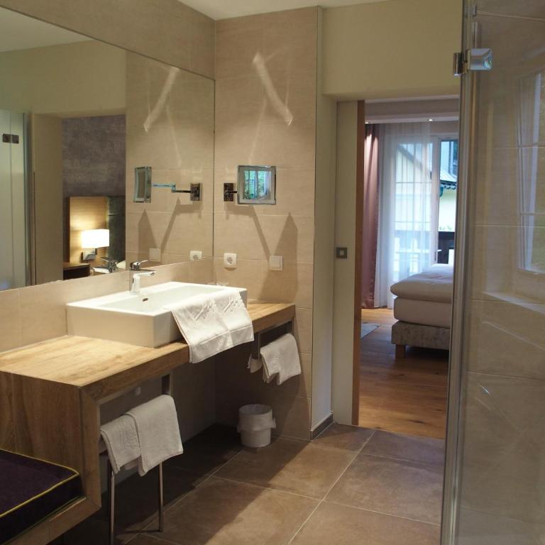 Pension Alpenhof - Deluxe Doppelzimmer mit Balkon - 2