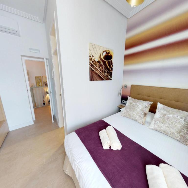 Hostal Boutique La Española - Habitación Doble Deluxe con balcón - 3