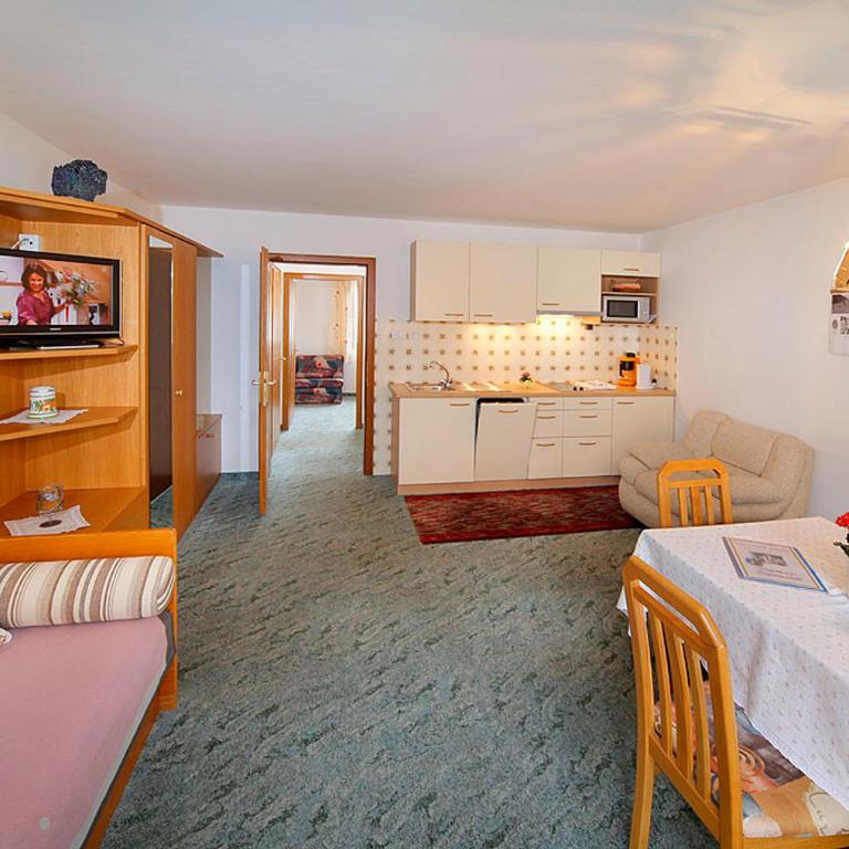 Pension Villa Claudia Augusta - Appartamento con 1 Camera da Letto e Balcone - 5