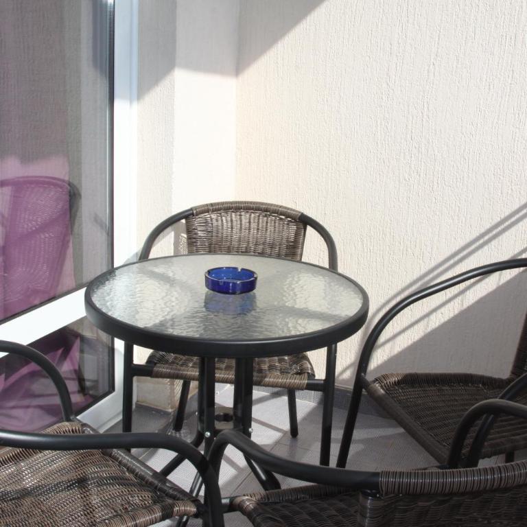 Apartments Bečić - Two-Bedroom Apartment - 13