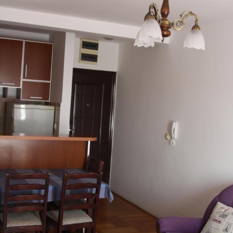 Apartments Bečić - Two-Bedroom Apartment - 15
