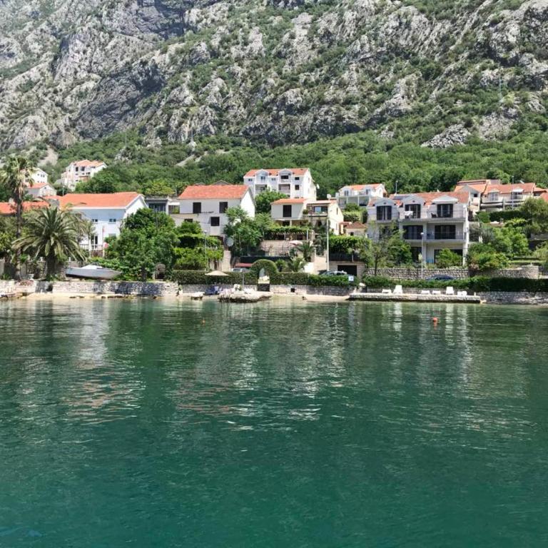 La Grande Apartments - One-Bedroom Apartment with Terrace and Sea View - 3