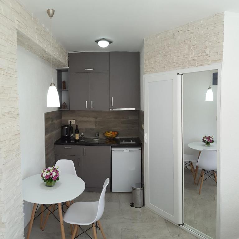Apartments "4You" - Apartment - 2