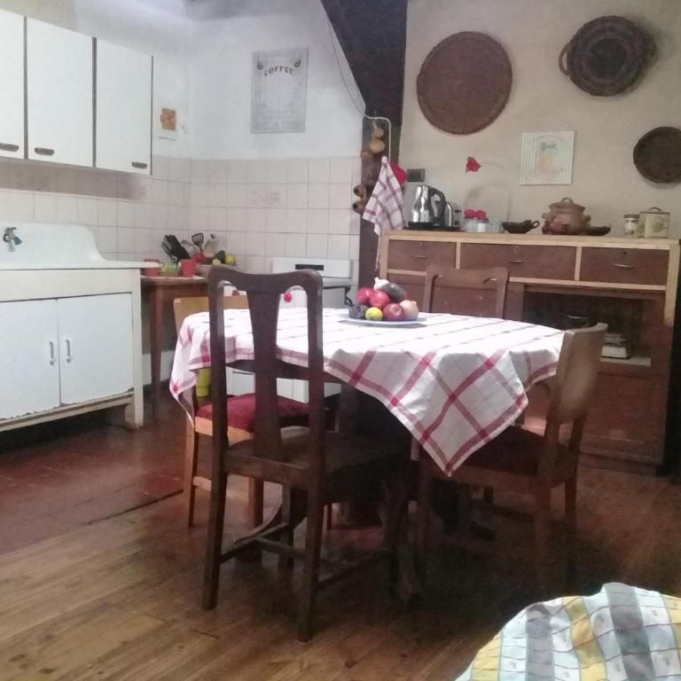 Doña Irene B & B - Family Double Room - 8