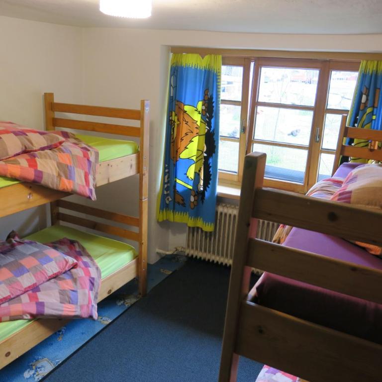 SnowBunnys BackPackers Hostel - Posto Letto in Dormitorio Misto con 6 Letti - 5