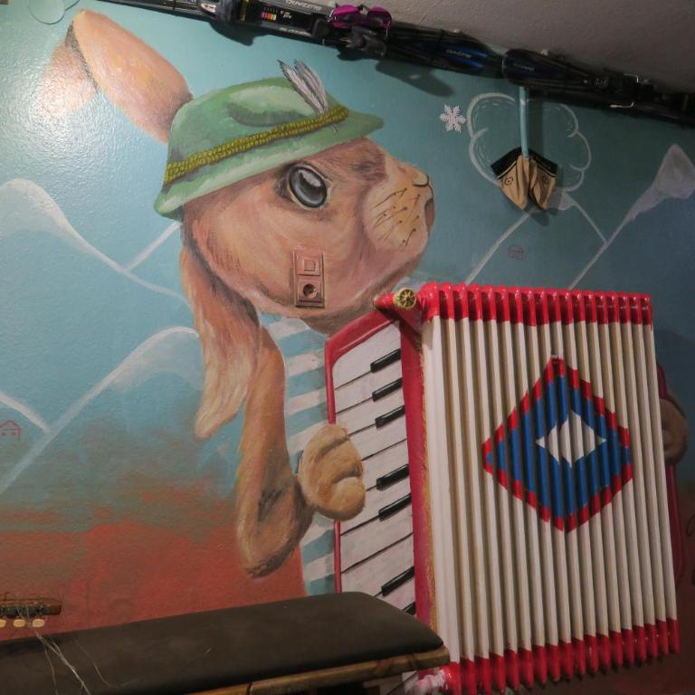 SnowBunnys BackPackers Hostel - Camera Matrimoniale con Bagno in Comune - 9