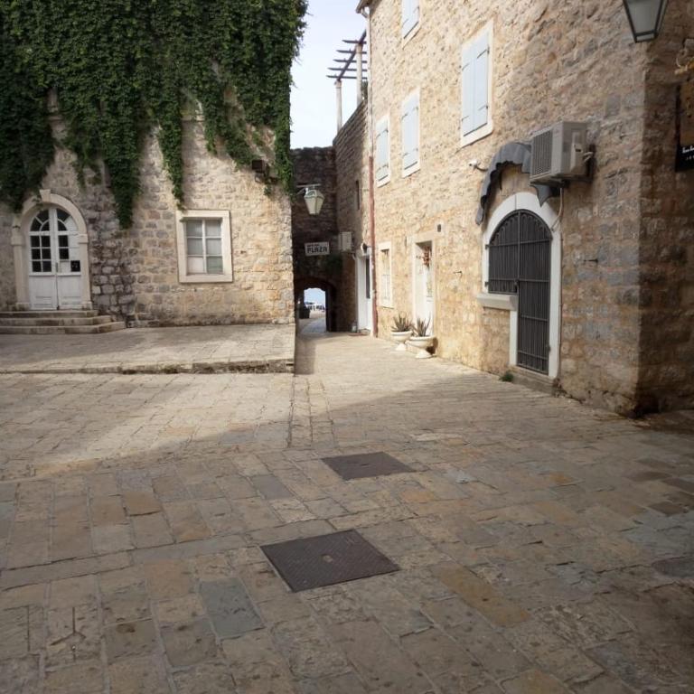 Rooms Dana Old Town Budva - Dvokrevetna Soba sa Bračnim Krevetom - 16