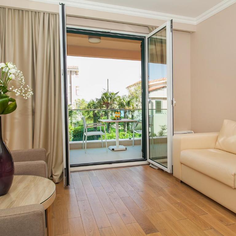 Apartments Grifone Lux - One-Bedroom Apartment with Terrace - 8