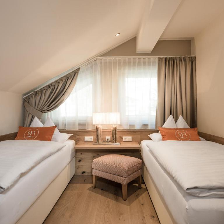 Hotel Bismarck - Penthouse Suite - 4