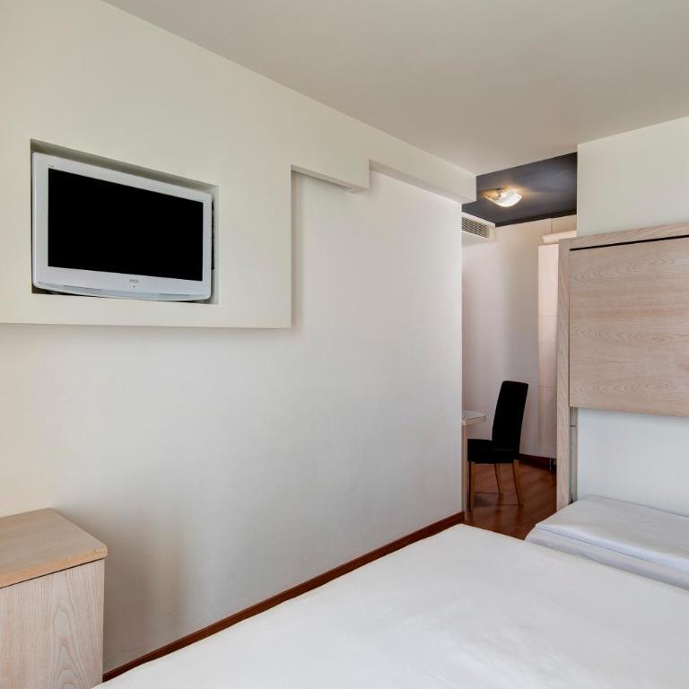 Victoria Frontemare Beach & Spa Hotel Jesolo - Camera Tripla Superior con Vista Mare - 1