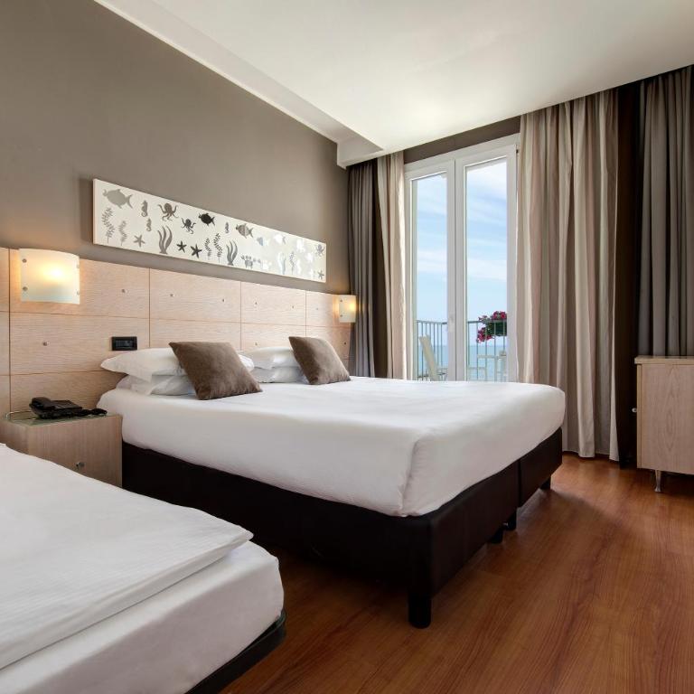 Victoria Frontemare Beach & Spa Hotel Jesolo - Camera Tripla Superior con Vista Mare - 3