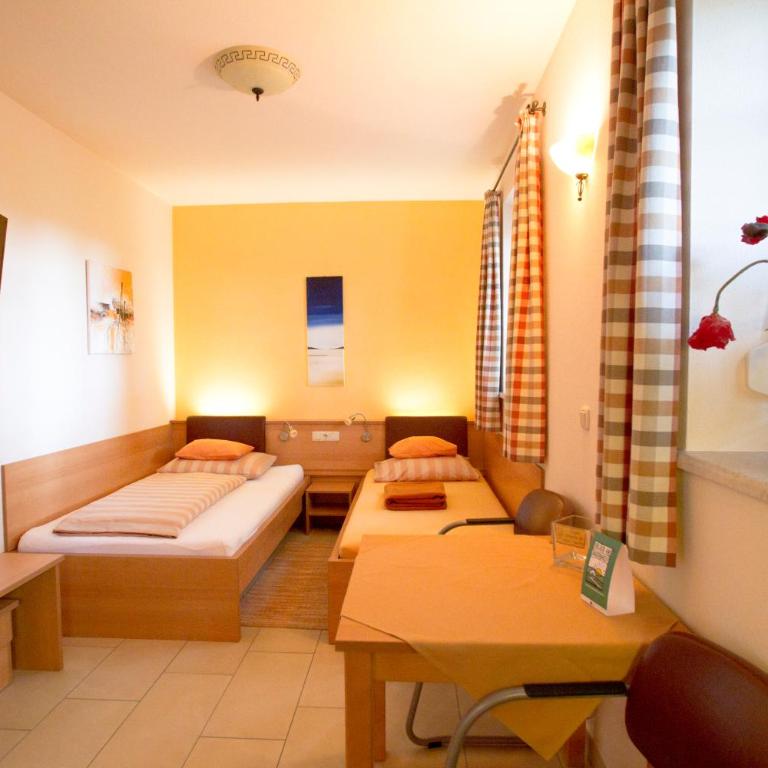 Frühstückspension Herzog zu Laah - Zweibettzimmer - 2