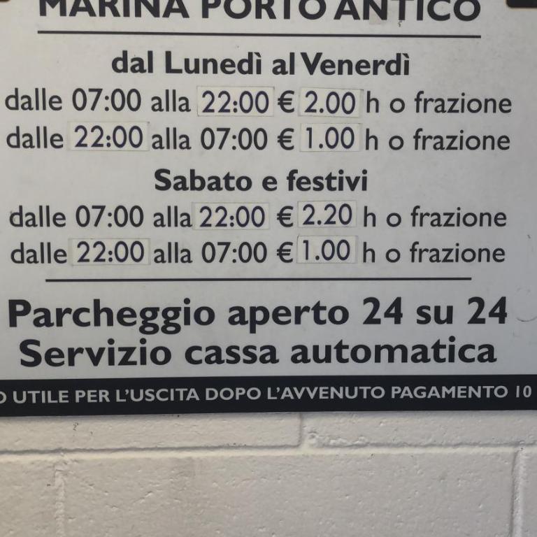 Old Port Apartment 4 beds - Appartamento con 1 Camera da Letto - 48