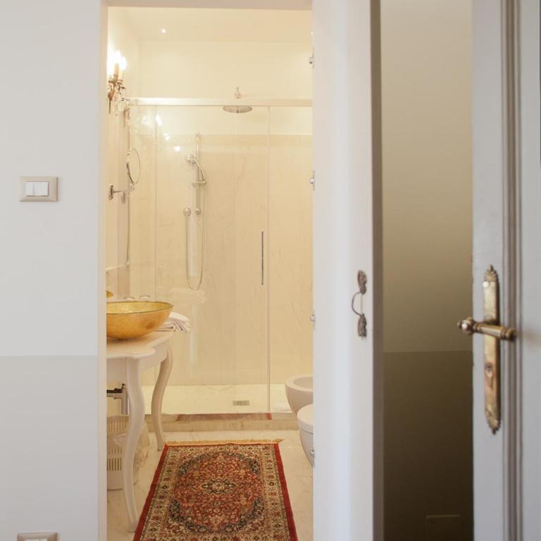 Piazza Venezia Le Camere - Superior Triple Room - 10