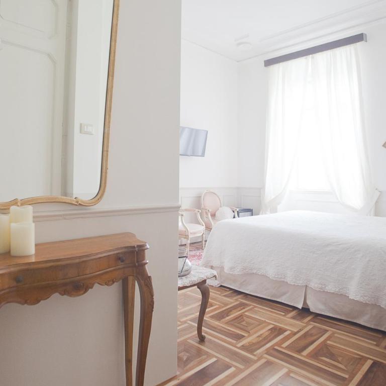 Piazza Venezia Le Camere - Superior Double or Twin Room - 9
