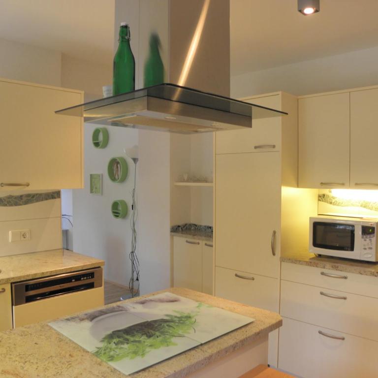 Waldner's Ferienwohnung - Apartment mit Blick auf die Berge - 16