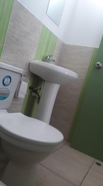 Hospedaje Harjeny - Double Room with Private Bathroom - 4