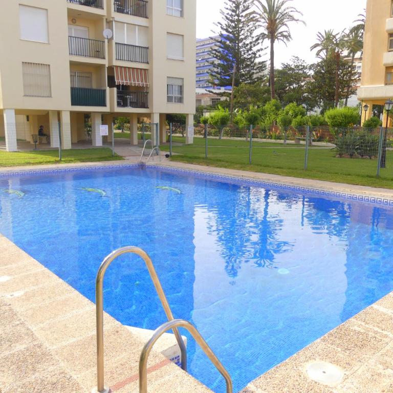 DUPLEX LA CARIHUELA 1ª LINEA DE PLAYA APARTAMENTO COSTA DEL SOL - Apartment - 6