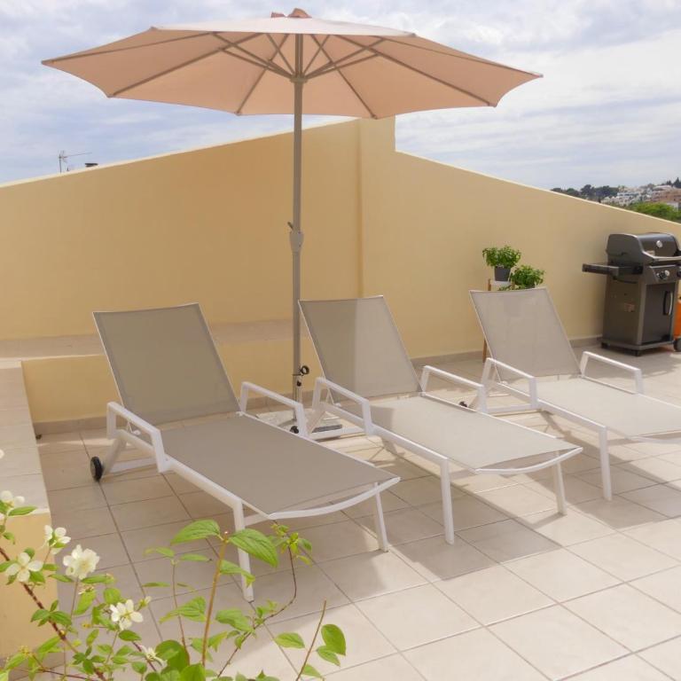 DUPLEX LA CARIHUELA 1ª LINEA DE PLAYA APARTAMENTO COSTA DEL SOL - Apartment - 7