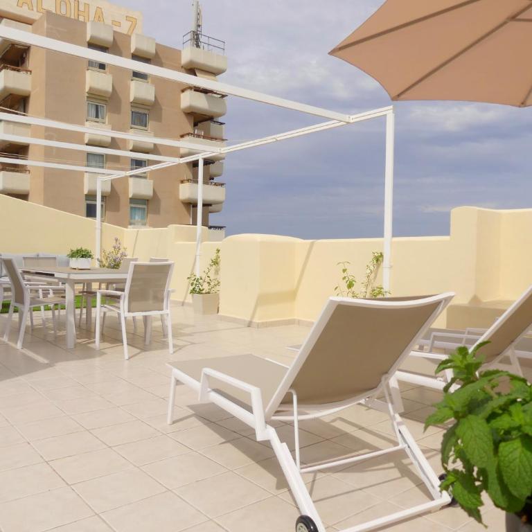 DUPLEX LA CARIHUELA 1ª LINEA DE PLAYA APARTAMENTO COSTA DEL SOL - Apartment - 13