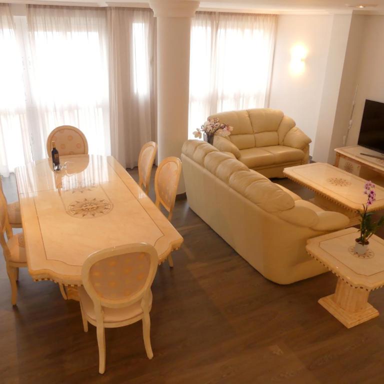 DUPLEX LA CARIHUELA 1ª LINEA DE PLAYA APARTAMENTO COSTA DEL SOL - Apartment - 22
