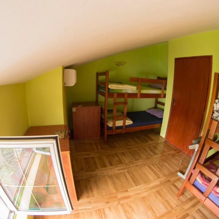 Explorer Podgorica - Bed in 4-Bed Dormitory Room - 6
