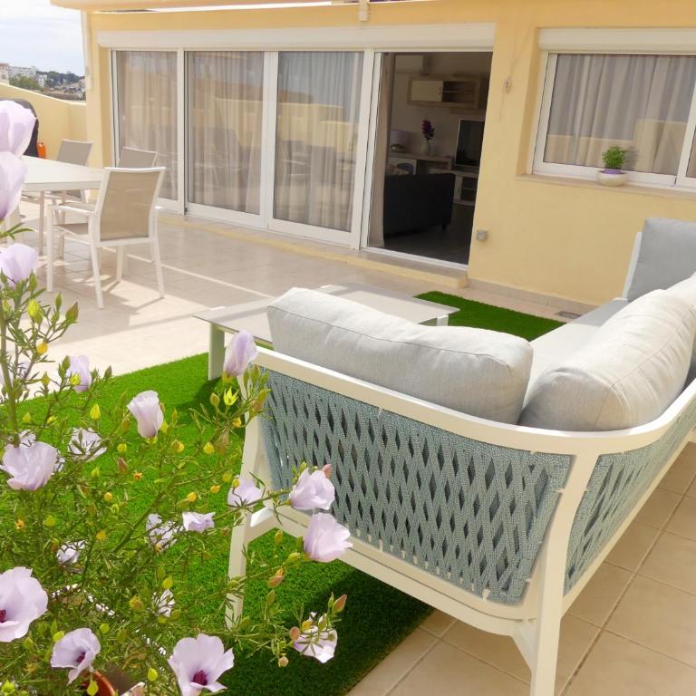 DUPLEX LA CARIHUELA 1ª LINEA DE PLAYA APARTAMENTO COSTA DEL SOL - Apartment - 5