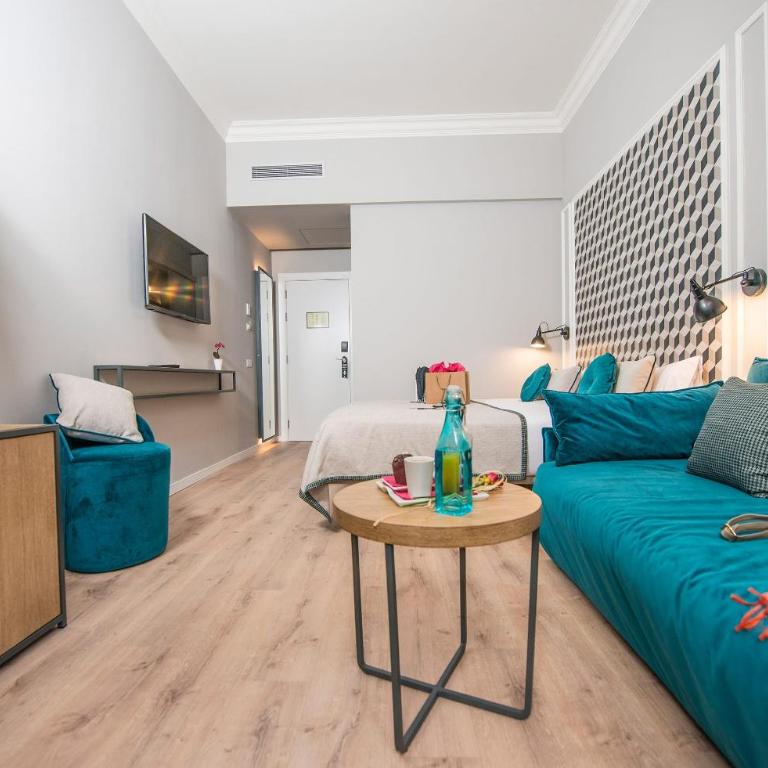 Mosaic by Ona - Junior Suite with Terrace - 8