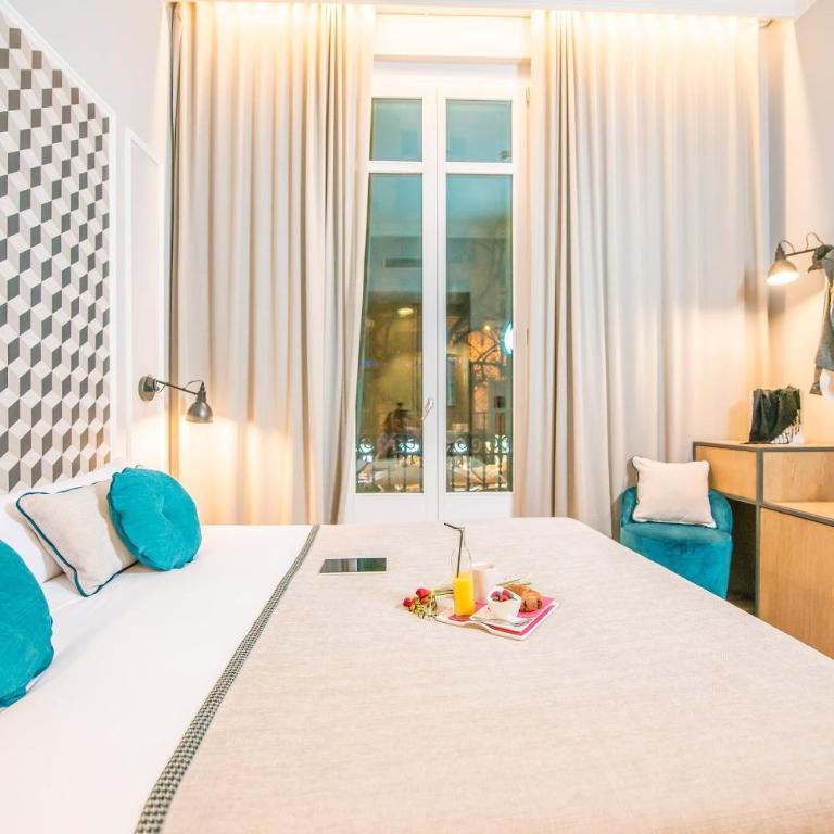 Mosaic by Ona - Double Room with Balcony - 7