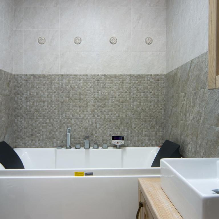 Hotel Ženeva Lux - Comfort One-Bedroom Suite - 23