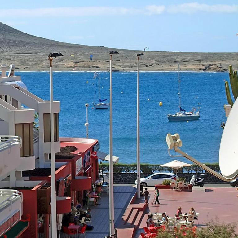 MARINEDA by RENTMEDANO newly renovated, ocean view, wifi, parking, pool - Apartamento - 12