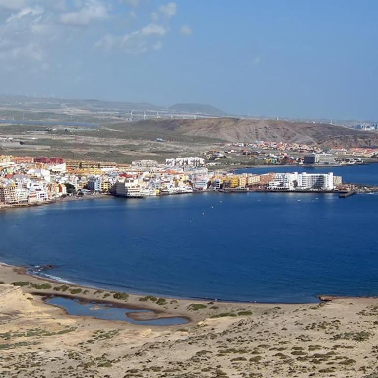 MARINEDA by RENTMEDANO newly renovated, ocean view, wifi, parking, pool - Apartamento - 25