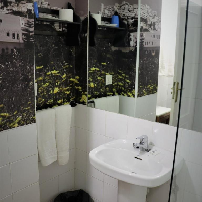 Hostal Arco Plaza - Habitación Doble - 1 o 2 camas - 4