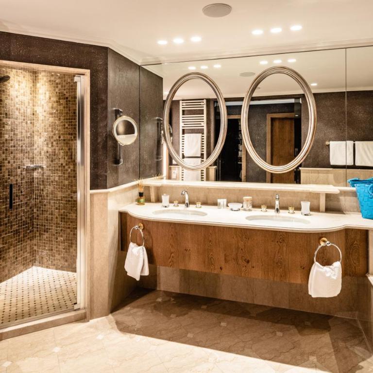 Alpine Luxury SPA Resort Schwarzenstein - Deluxe Suite - 3
