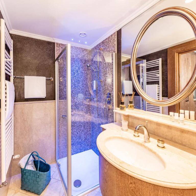 Alpine Luxury SPA Resort Schwarzenstein - Single Room - 4